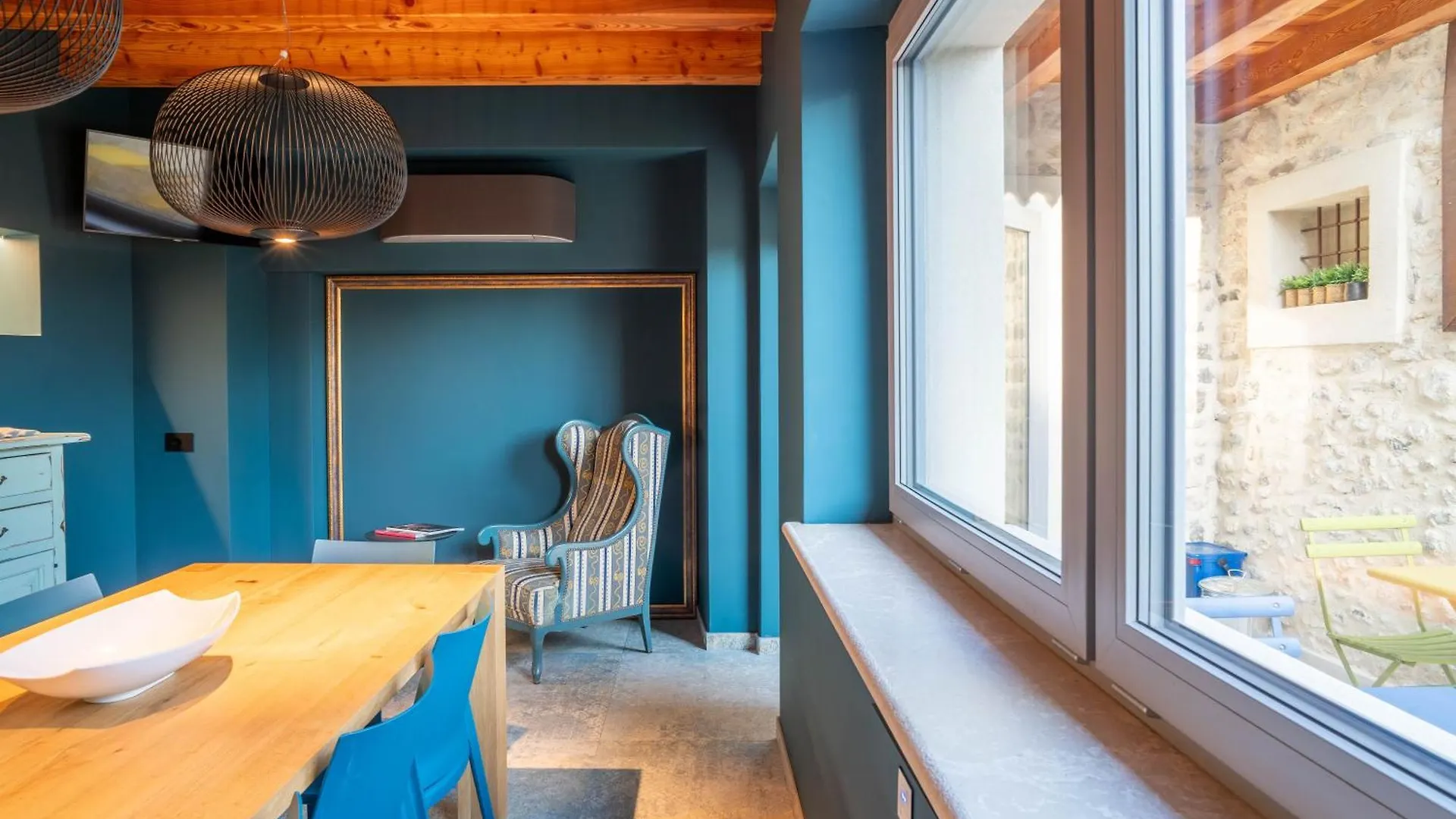 Guest house Borgoluna Luxury Holiday House San Felice del Benaco Italy
