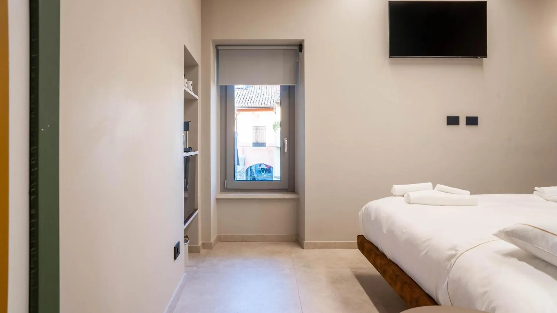 Borgoluna Luxury Holiday House San Felice del Benaco 0*,  Italy