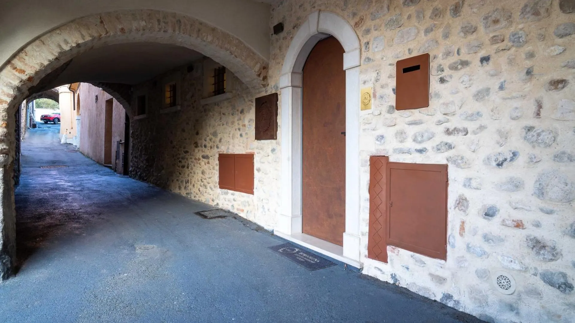 Guest house Borgoluna Luxury Holiday House San Felice del Benaco