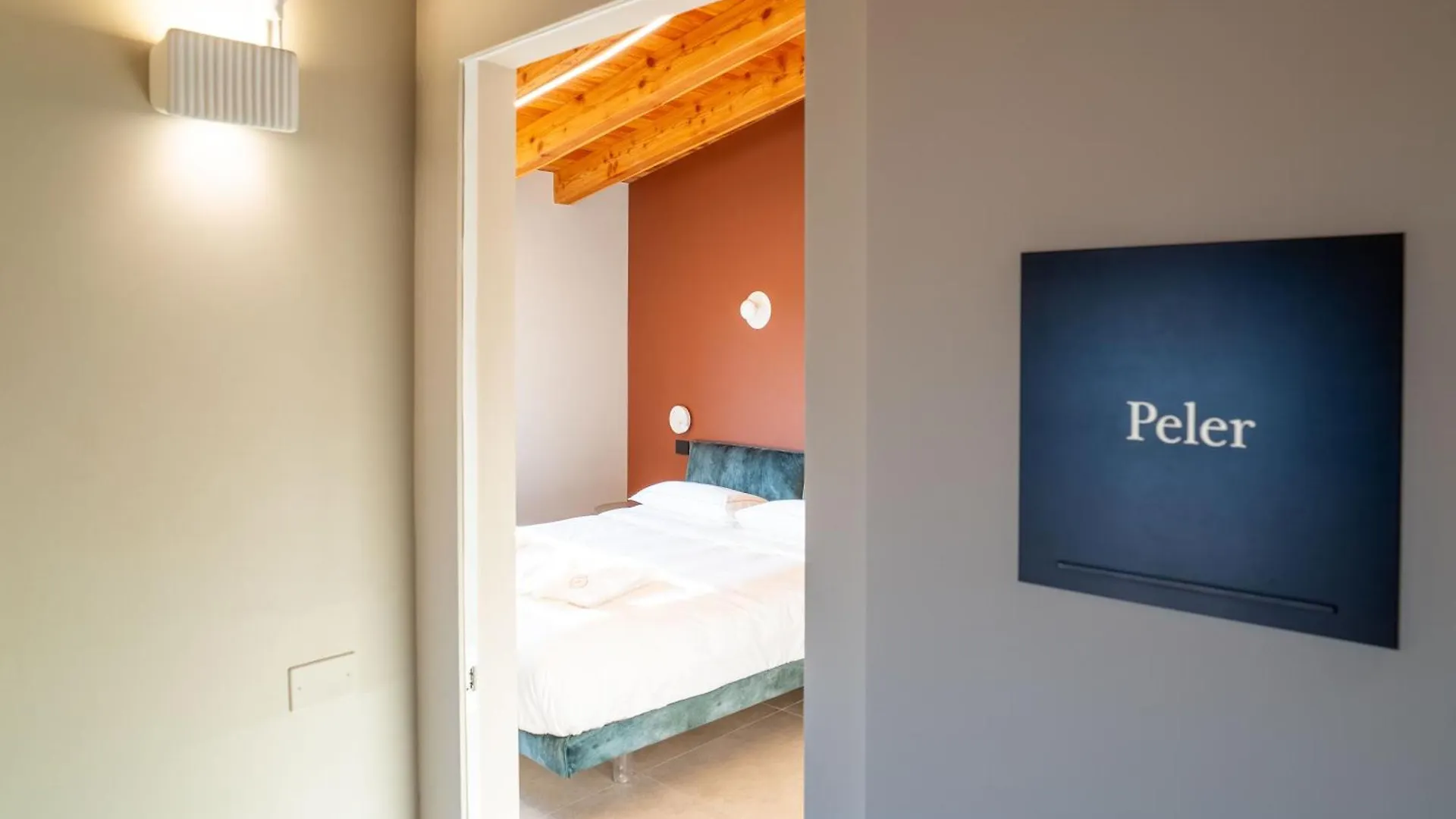 Guest house Borgoluna Luxury Holiday House San Felice del Benaco