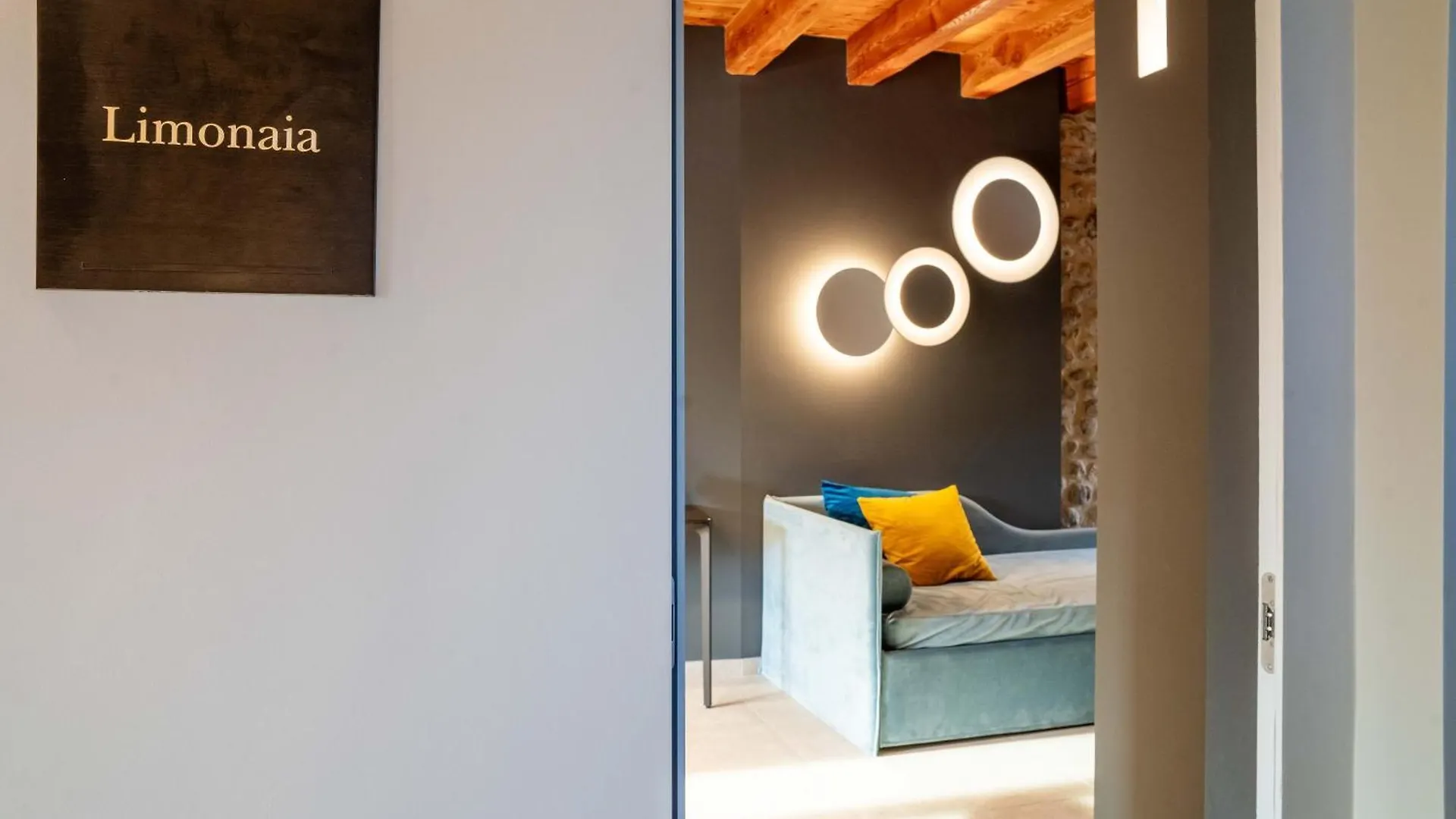 Borgoluna Luxury Holiday House San Felice del Benaco